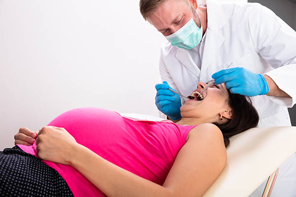 מחלות חניכיים כגורם סיכון בהריון ראשי